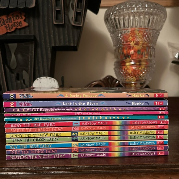 Bundle of children books - Picture 1 of 13